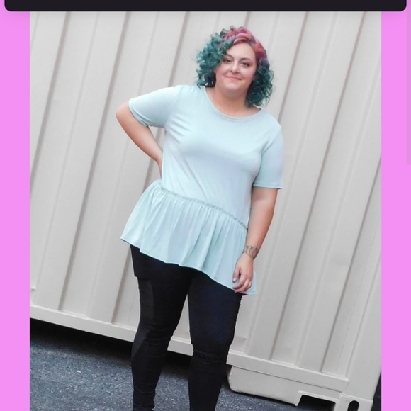 Ruffle Top - Picture 2 of 4